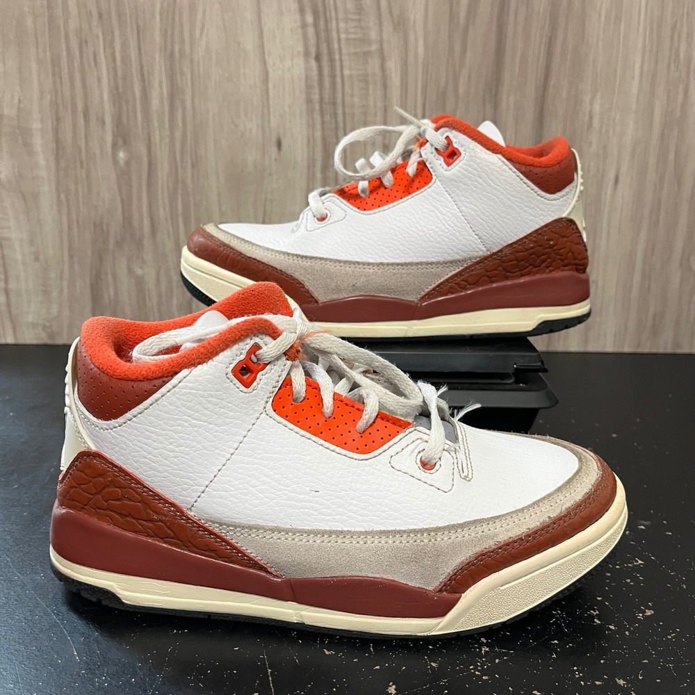 Nike Air Jordan 3 Retro Boys Size 3Y Orange Athletic Shoes Sneakers DV7027-108
